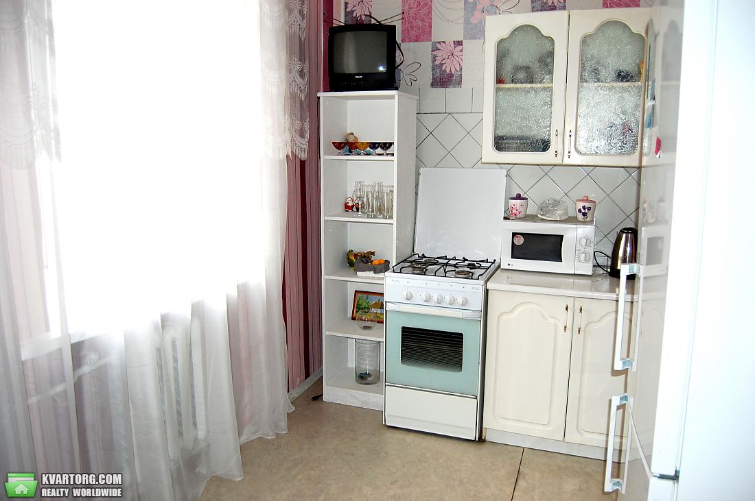 Rent out 1-room apartment. Киев, Саксаганского — photo 1