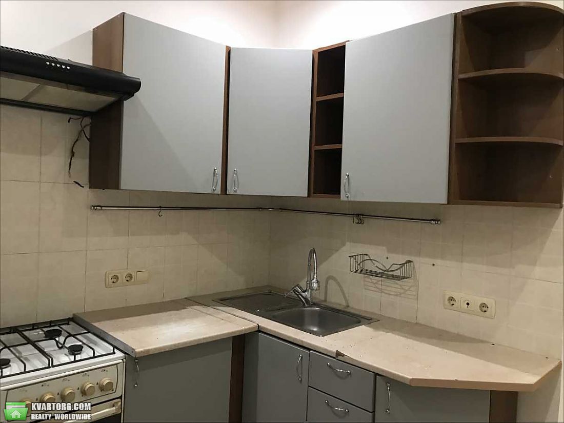 Sell 1-room apartment. Киев,  Вышгородская — photo 1