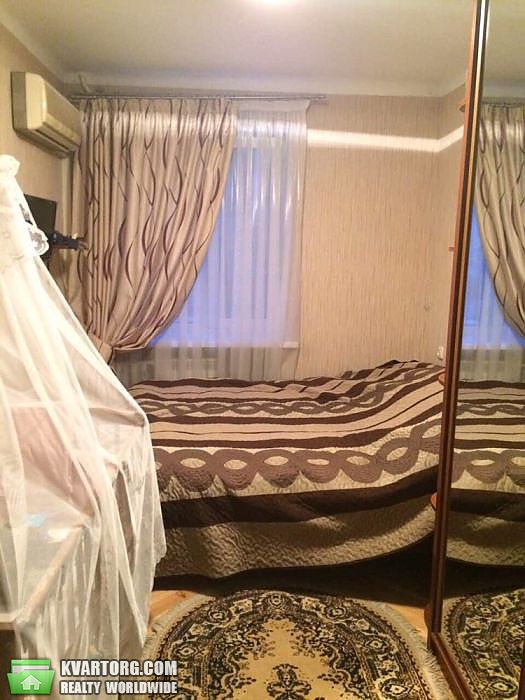 Sell 2-room apartment. Киев,  Щорса — photo 2