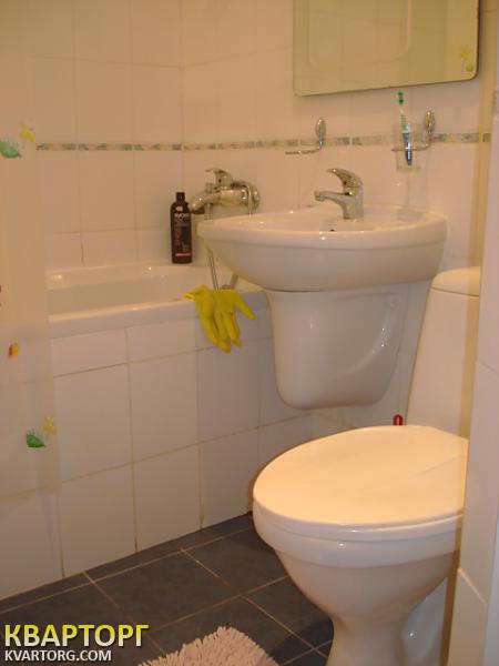 Rent out 2-room apartment. Киев, Немировича-Данченка ул. — photo 3