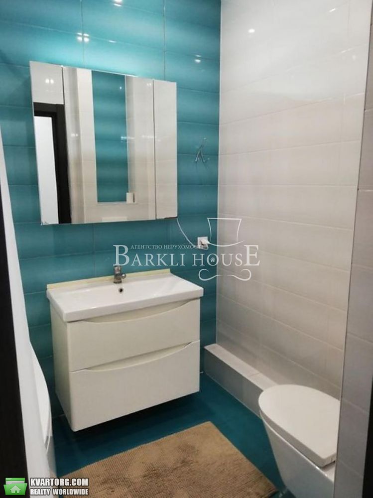 Rent out 3-room apartment. Киев, Регенераторная — photo 6