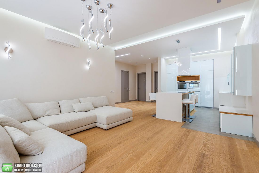 Sell 3-room apartment. Киев,  Богдана Хмельницкого — photo 1