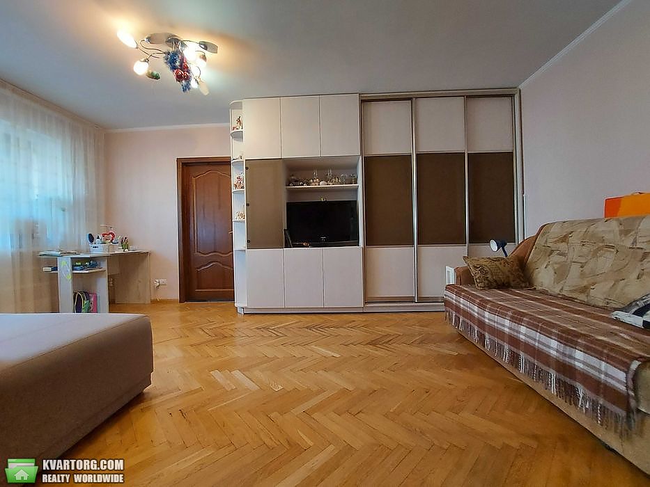 Sell 2-room apartment. Киев,  Стражеско — photo 1