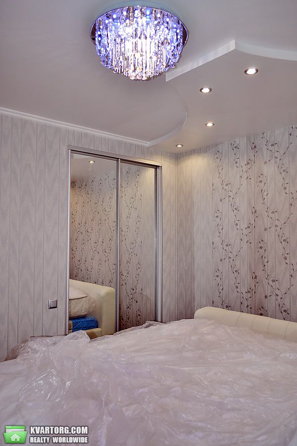 Rent out 2-room apartment. Днепропетровск,  Мира пр — photo 5