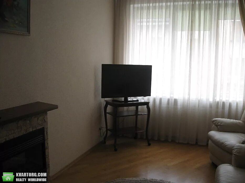 Rent out 2-room apartment. Киев, Павловская — photo 2