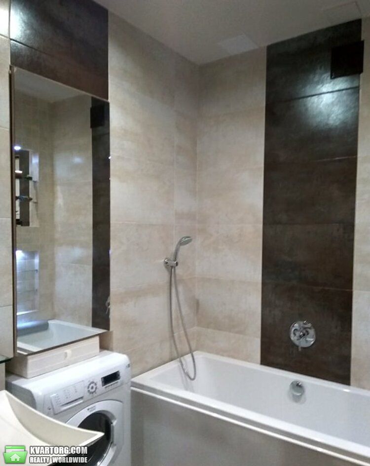 Rent out 3-room apartment. Киев,  Почайнинская — photo 9