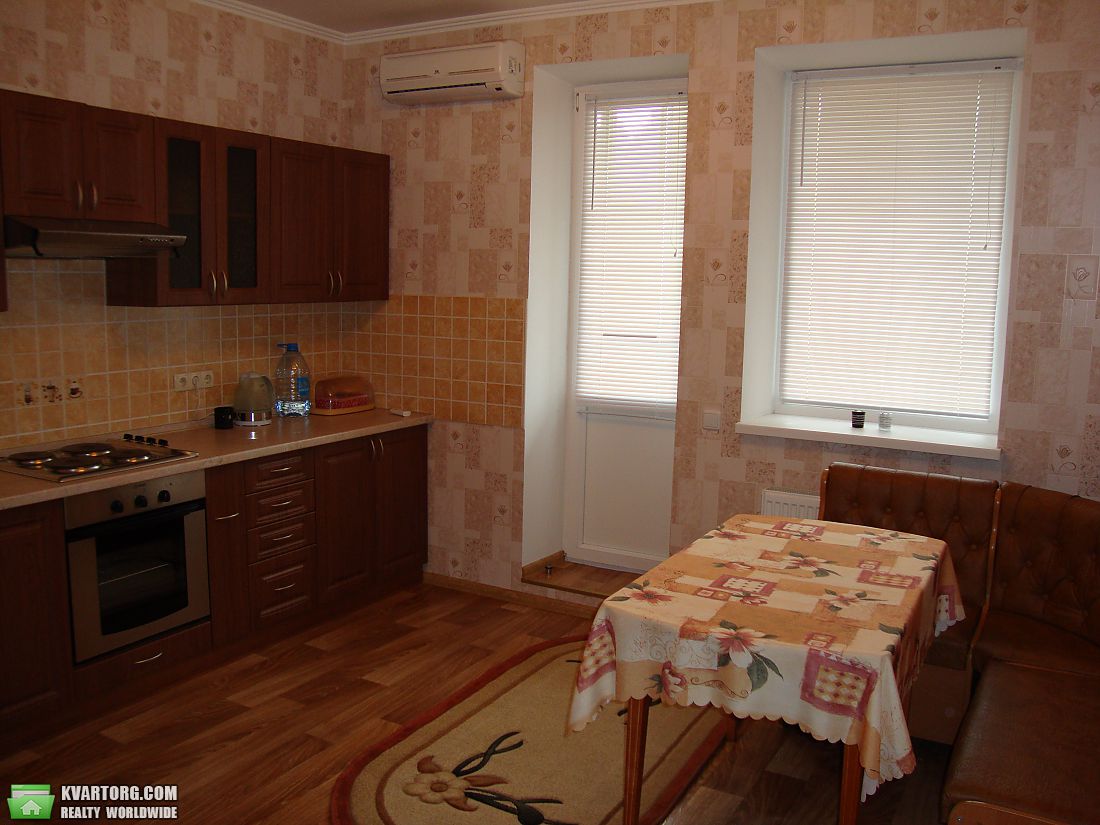 Rent out 2-room apartment. Киев,  Голосеевская — photo 4