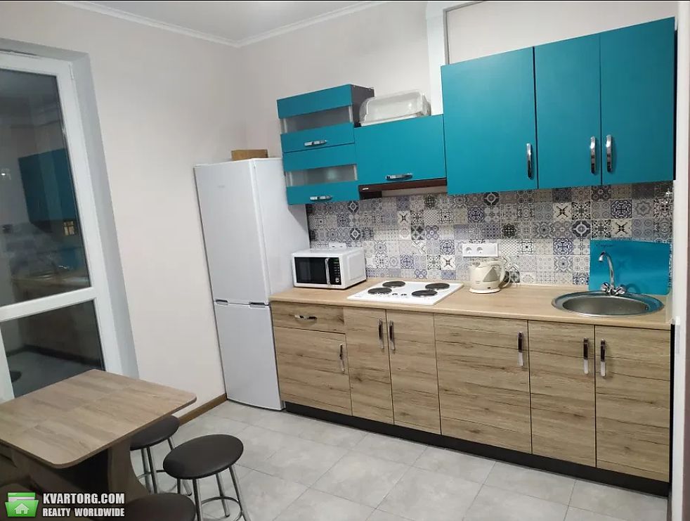 Rent out 1-room apartment. Киев, Семьи Кульженков ул. — photo 2