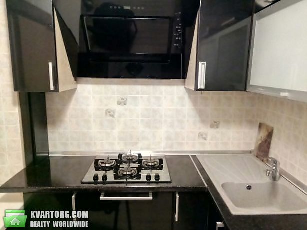 Rent out 1-room apartment. Киев, бульвар Леси Украинки — photo 1