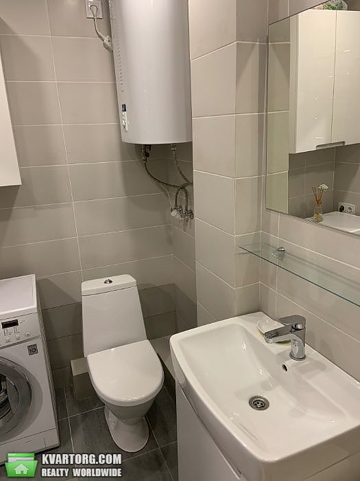 Sell 2-room apartment. Киев,  Салютная — photo 8
