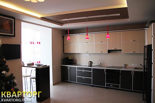 Rent out 3-room apartment. Одесса, Фонтанская — photo 1