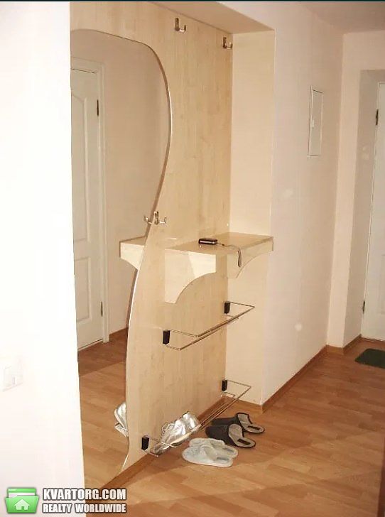 Rent out 2-room apartment. Киев,  Жилянская — photo 10
