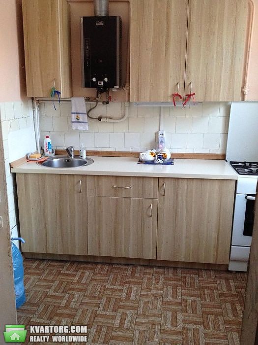 Sell 3-room apartment. Киев,  Дмитриевская — photo 1