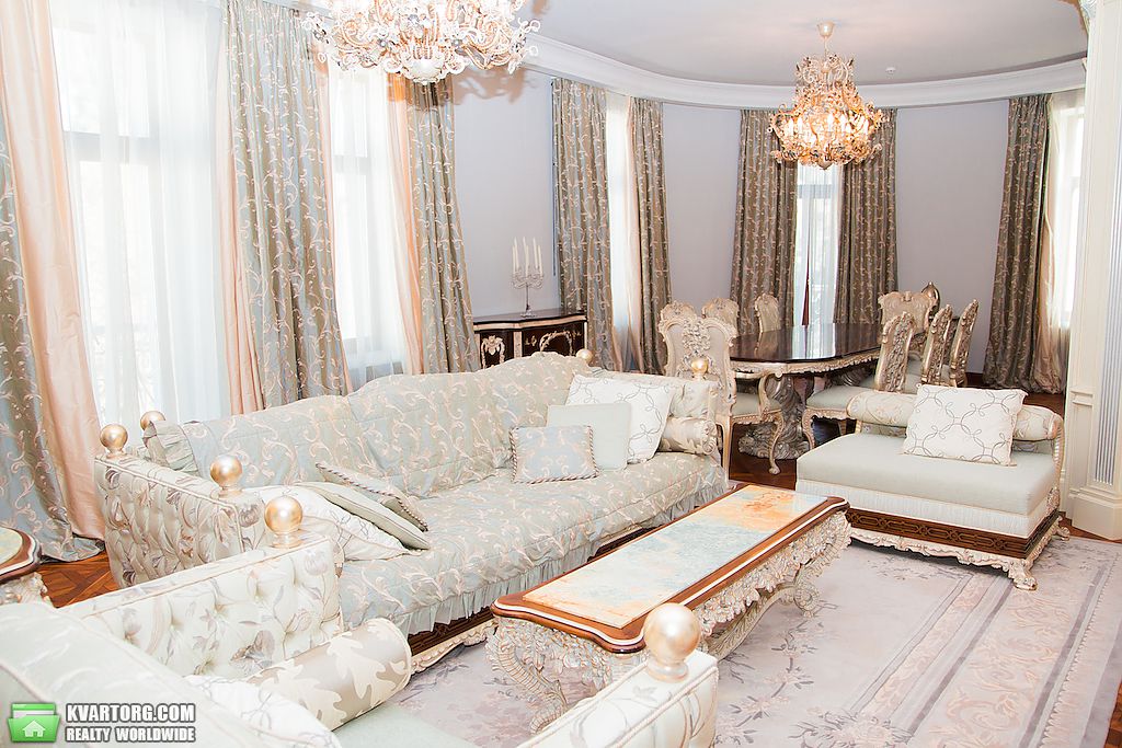 Rent out 5-room apartment. Киев,  Лютеранская — photo 1