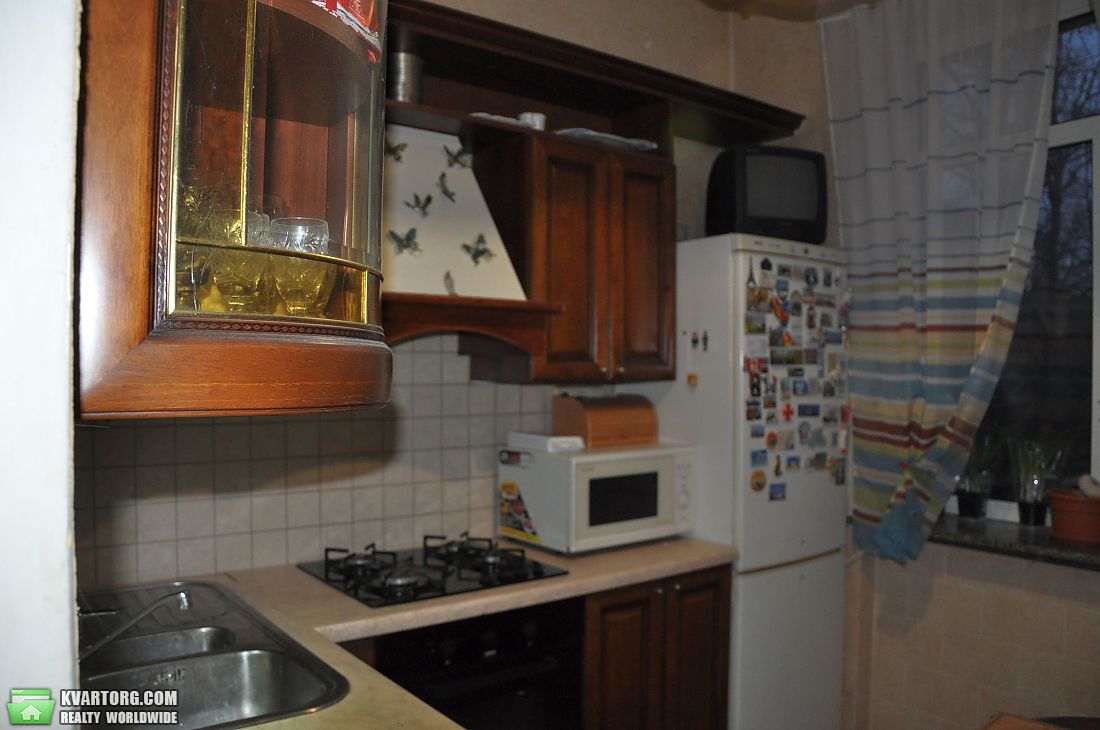 Sell 3-room apartment. Киев,  Петровского — photo 5