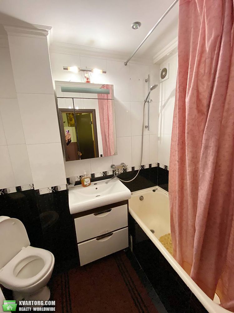 Rent out 2-room apartment. Киев,  Перова бул — photo 7