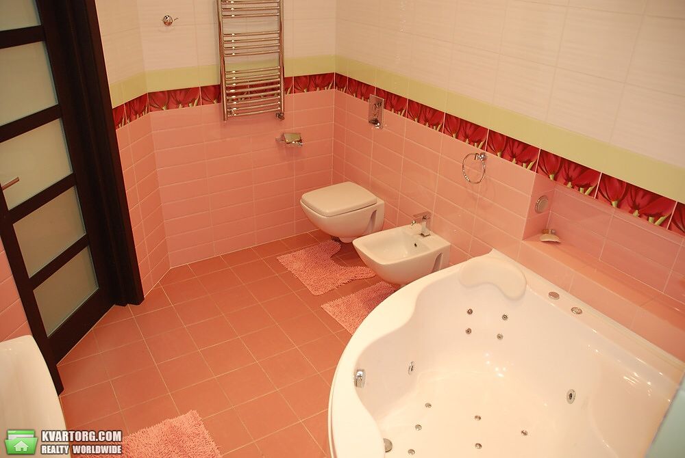 Rent out 3-room apartment. Киев,  Щорса — photo 9