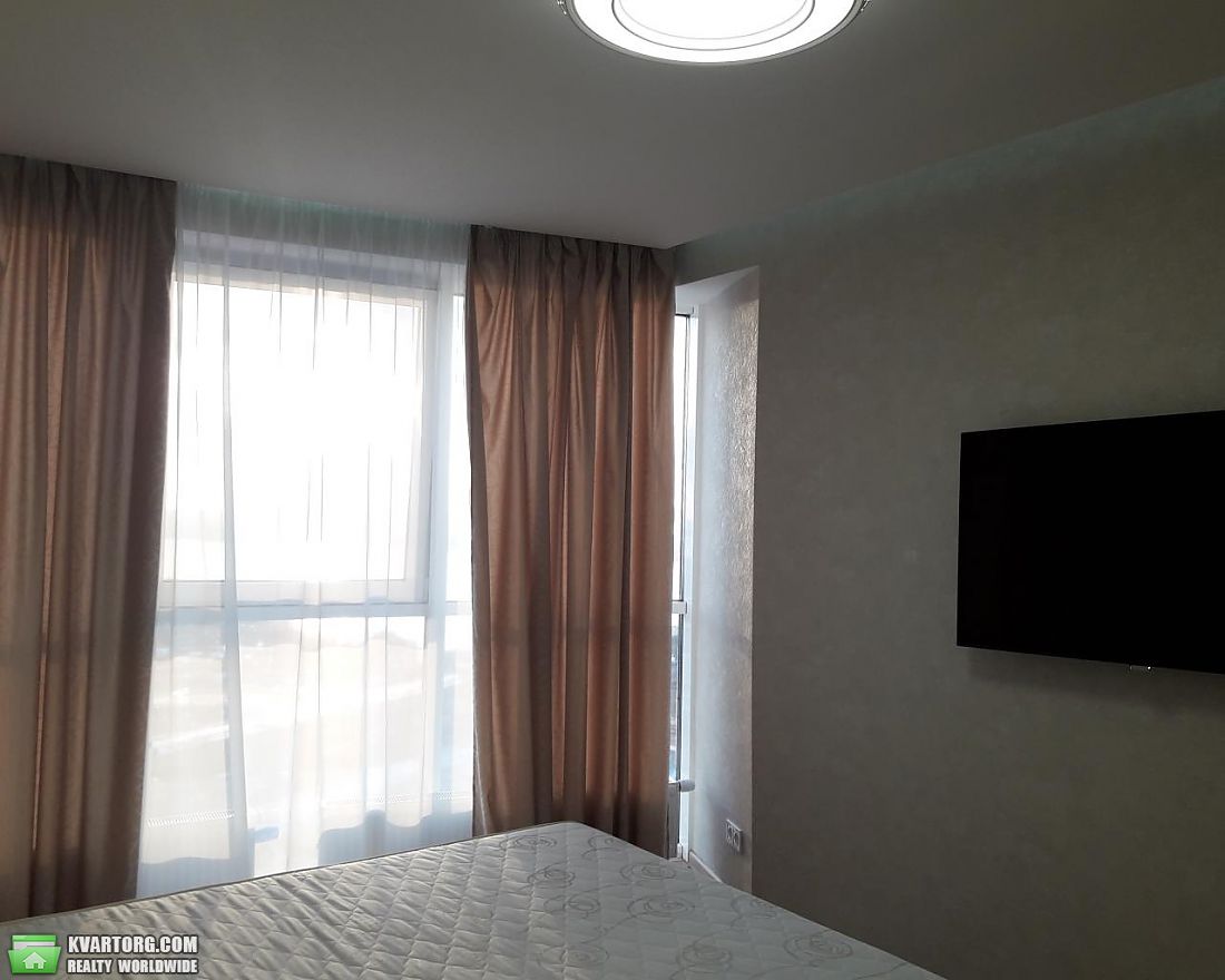Rent out 2-room apartment. Киев,  Заречная — photo 7