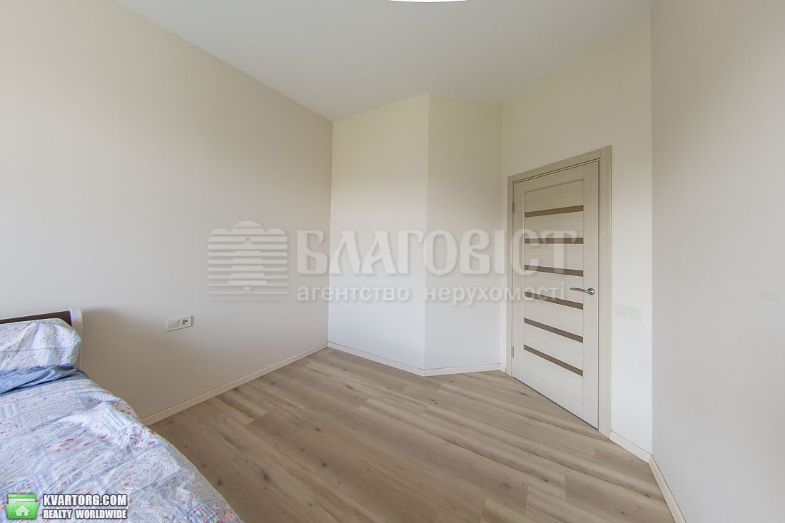Rent out 2-room apartment. Киев,  Саперное поле — photo 2