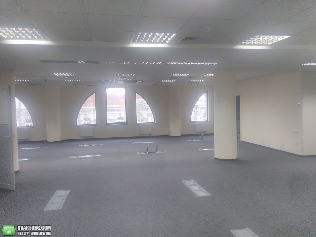 Rent out office. Киев,  Шевченко бул — photo 1