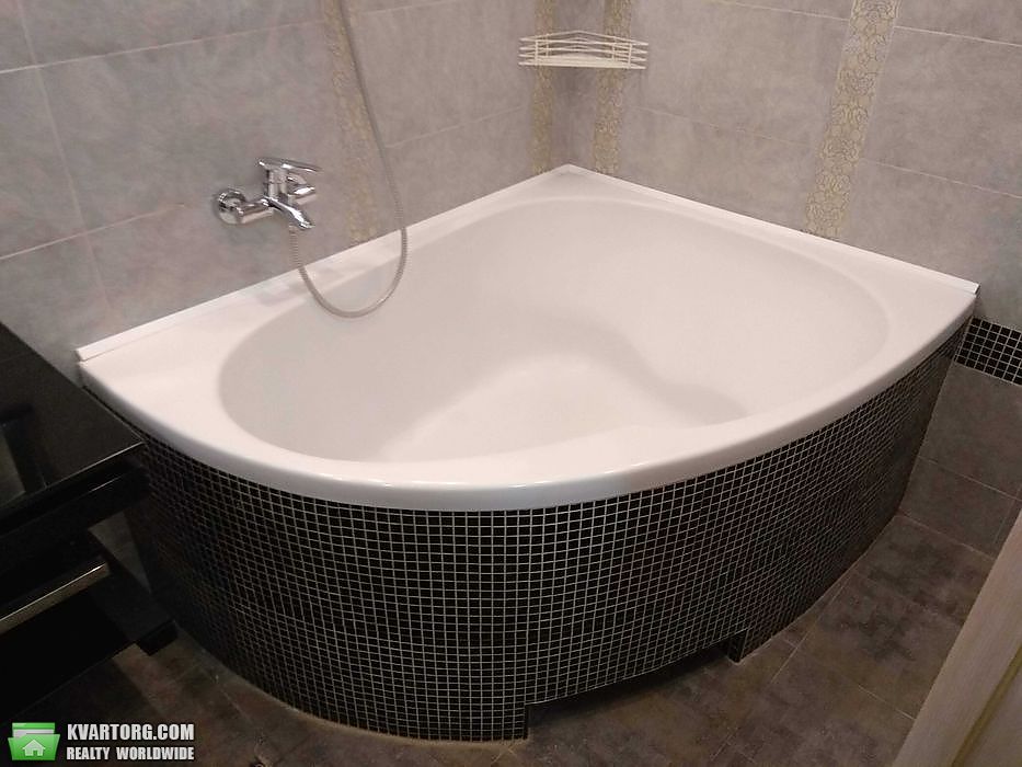 Rent out 3-room apartment. Киев,  Энтузиастов — photo 9
