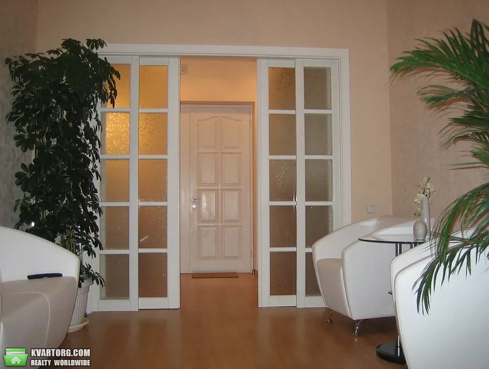 Rent out 2-room apartment. Киев,  Большая Васильковская — photo 1