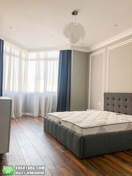 Rent out 2-room apartment. Киев,  Драгомирова — photo 4