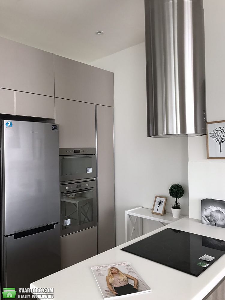 Rent out 3-room apartment. Киев, Драгомирова ул. — photo 4