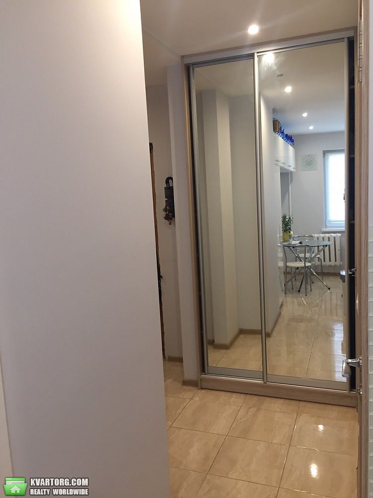 Rent out 2-room apartment. Киев,  Севастопольская — photo 10