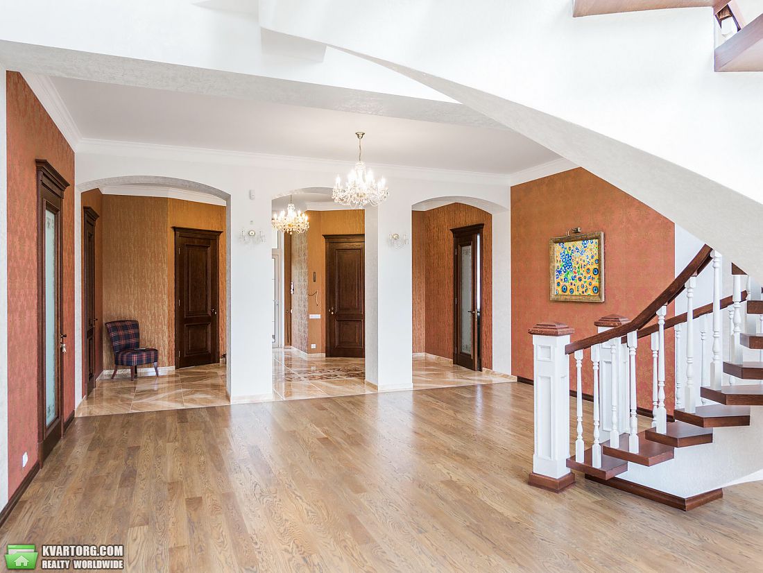 Sell house. Обухов, центральная — photo 2