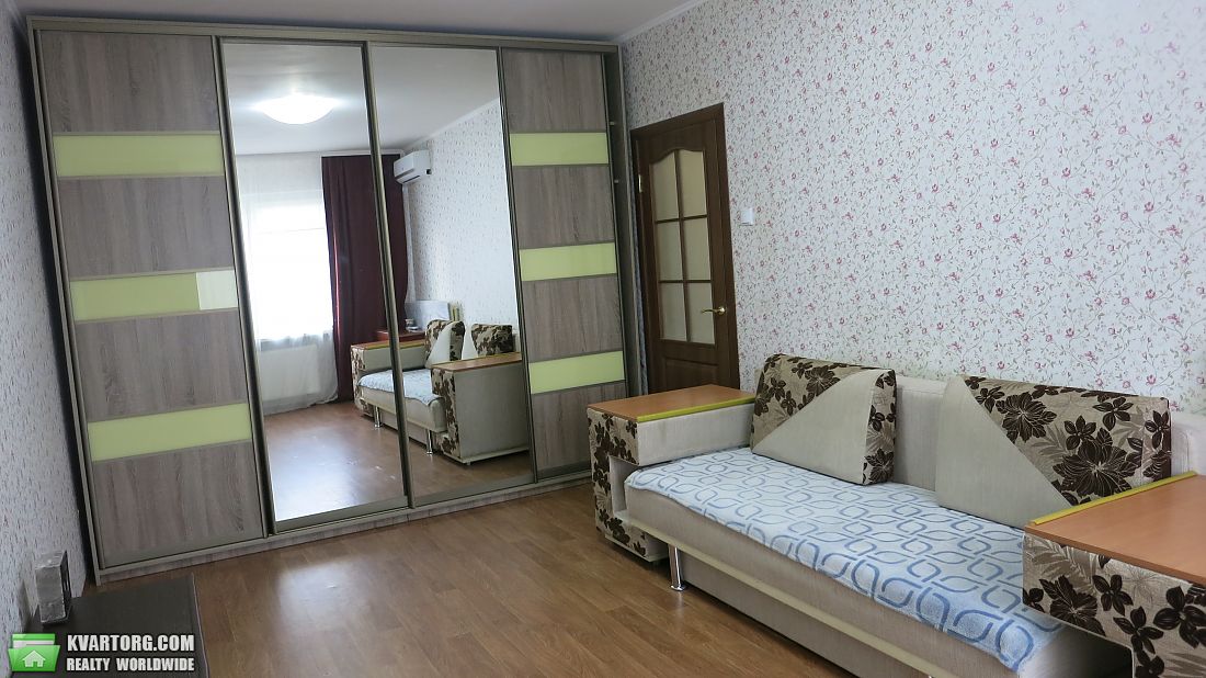 Rent out 1-room apartment. Киев, Русовой Софии — photo 2