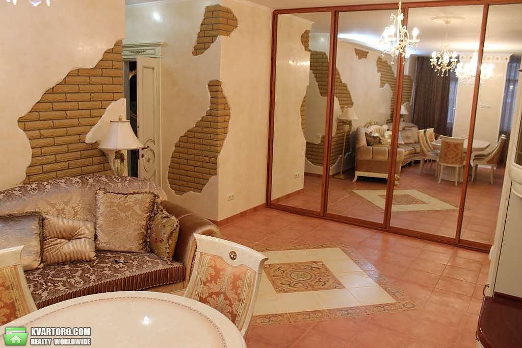 Rent out 3-room apartment. Киев,  Щорса — photo 1