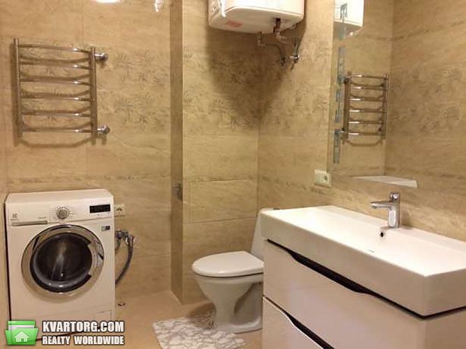 Rent out 3-room apartment. Киев,  Рижская — photo 5