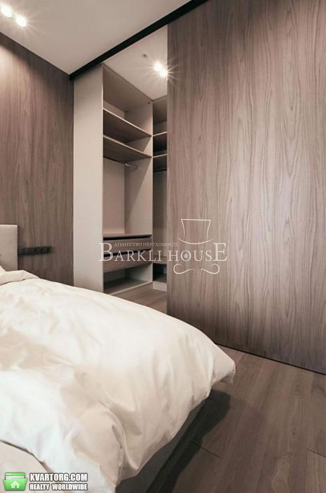 Rent out 2-room apartment. Киев,  Паньковская — photo 8