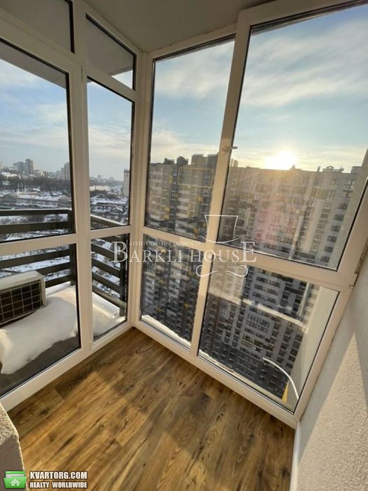 Rent out 3-room apartment. Киев, Нижньоключова — photo 8