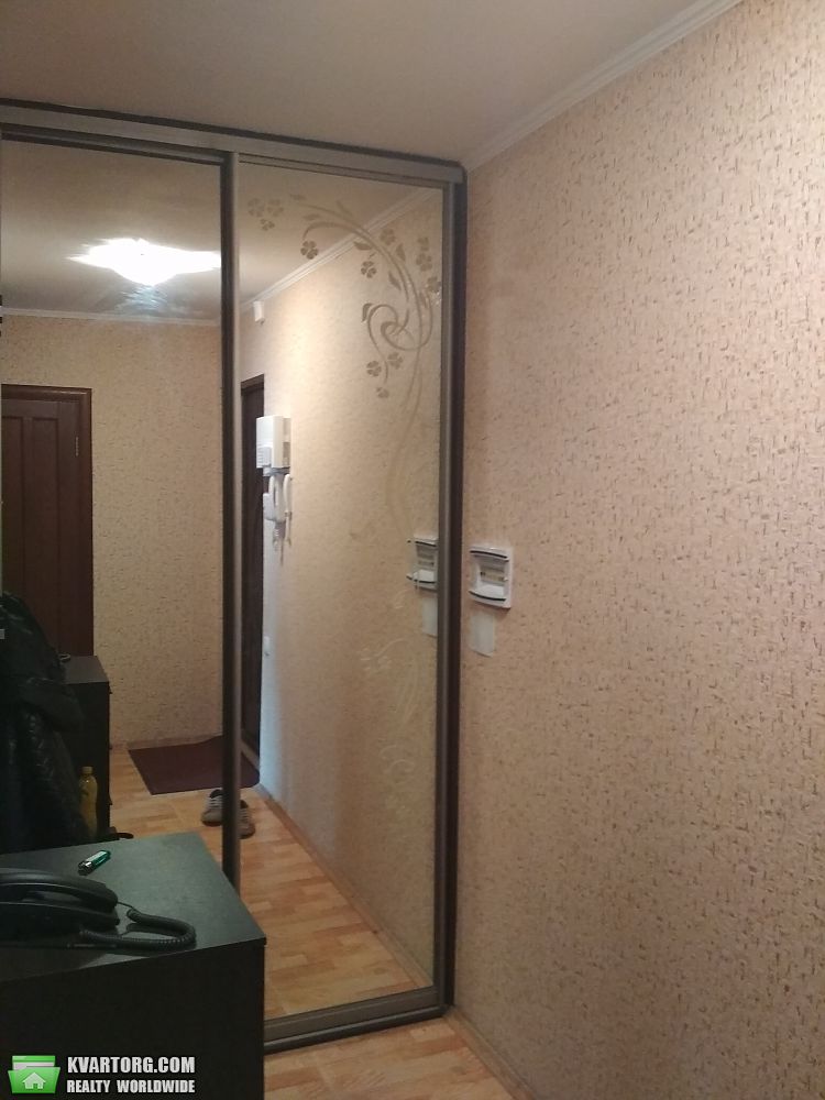 Rent out 1-room apartment. Киев,  Стадионная — photo 5