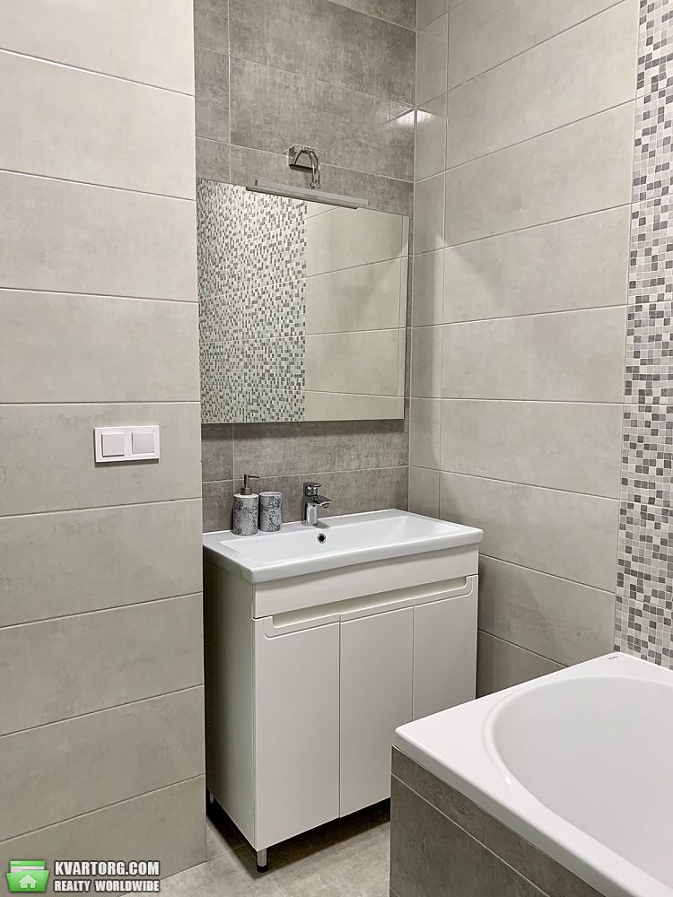 Rent out 2-room apartment. Киев, Евгения Коновальца — photo 4