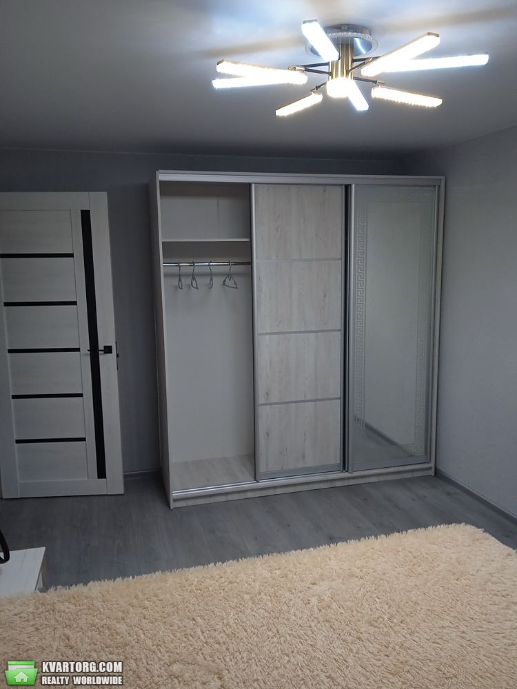 Rent out 2-room apartment. Киев,  Каунасская — photo 7