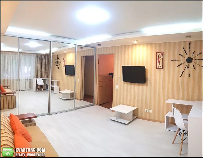 Rent out 1-room apartment. Киев,  Коломиевский пер — photo 2
