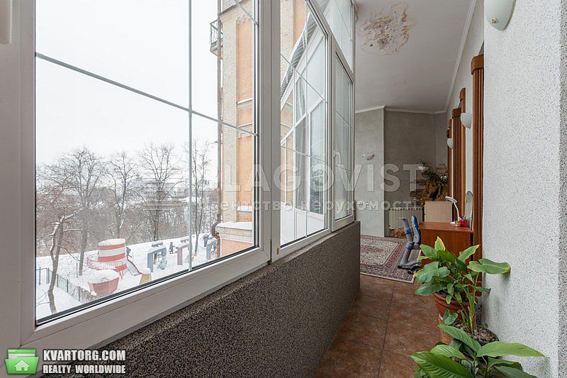 Rent out 3-room apartment. Киев,  Большая Житомирская — photo 7