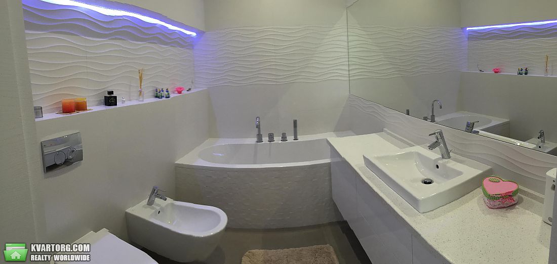Rent out 3-room apartment. Киев,  Щорса — photo 4