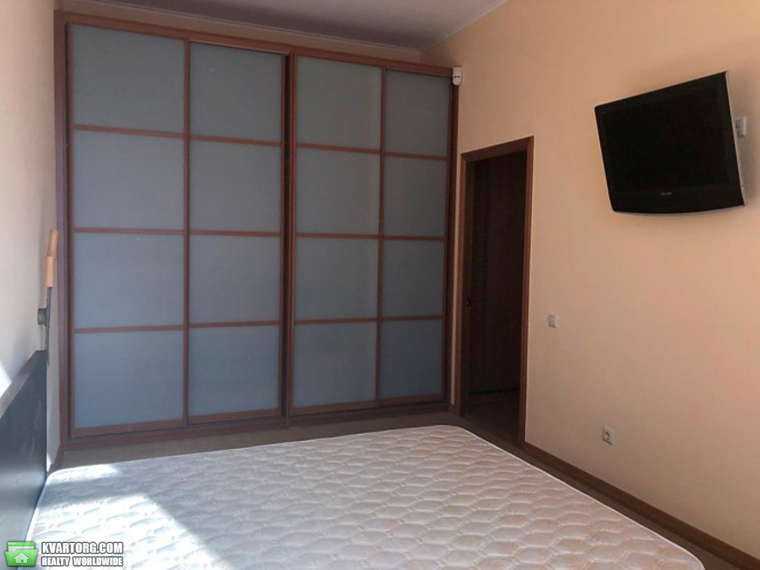 Rent out 4-room apartment. Киев,  Чапаева — photo 5