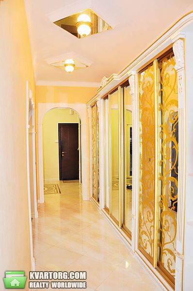 Rent out 3-room apartment. Киев, Спасская — photo 2