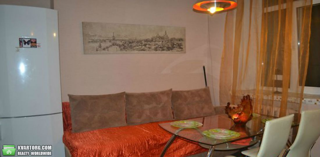 Rent out 2-room apartment. Киев,  Братская — photo 6