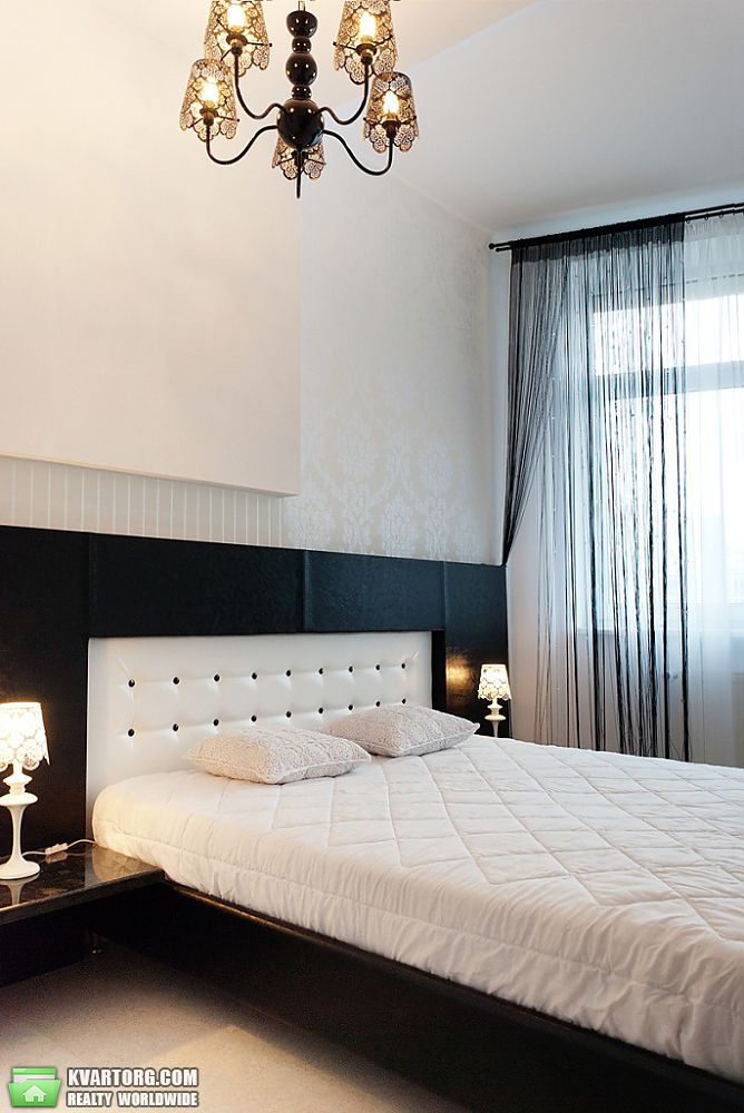 Sell 3-room apartment. Киев,  Старонаводницкая — photo 2