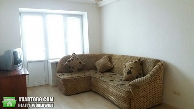 Rent out 2-room apartment. Киев,  Львовская — photo 1
