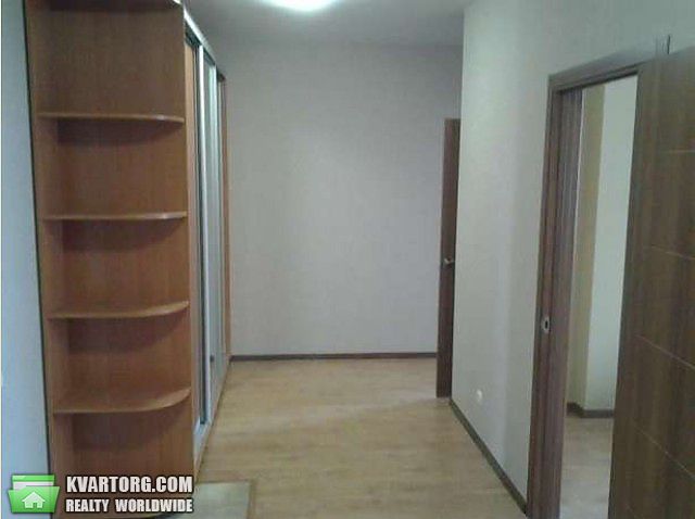 Rent out 2-room apartment. Киев,  Конева — photo 4