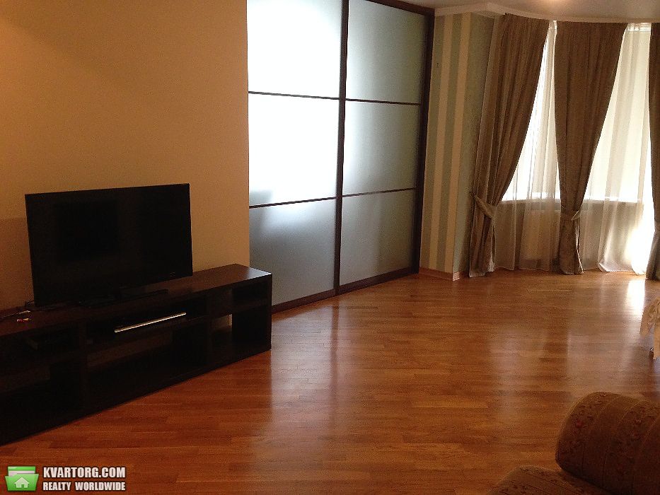 Rent out 2-room apartment. Киев,  Златоустовская — photo 4