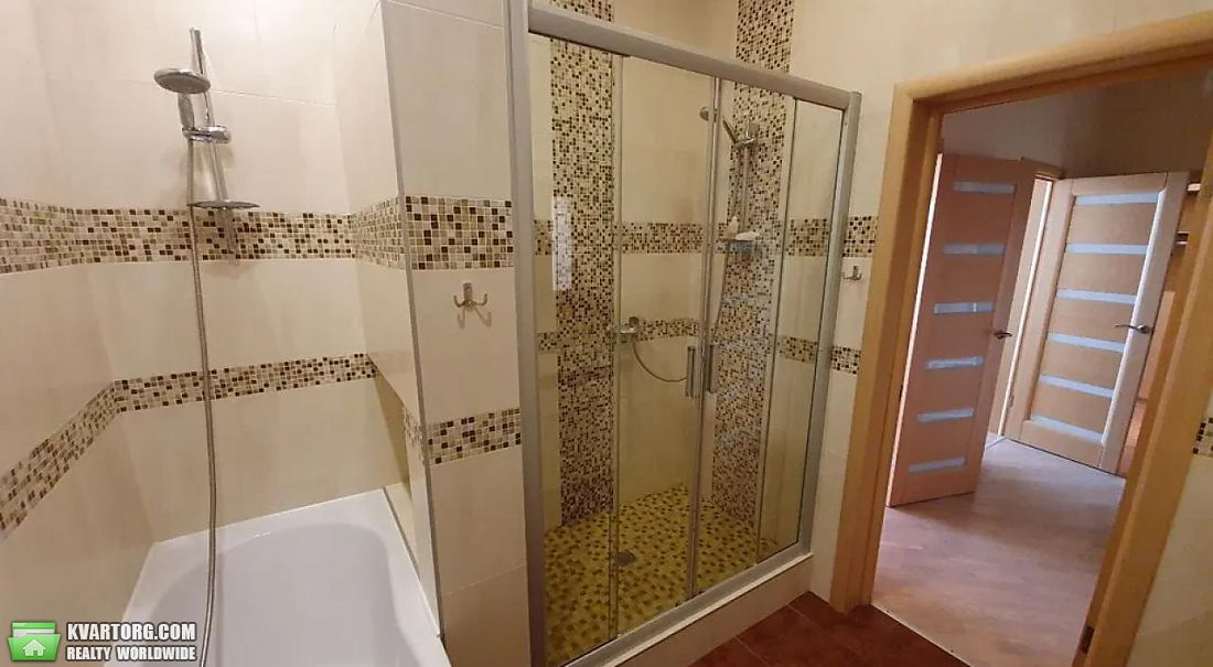 Rent out 3-room apartment. Киев,  Артема — photo 10
