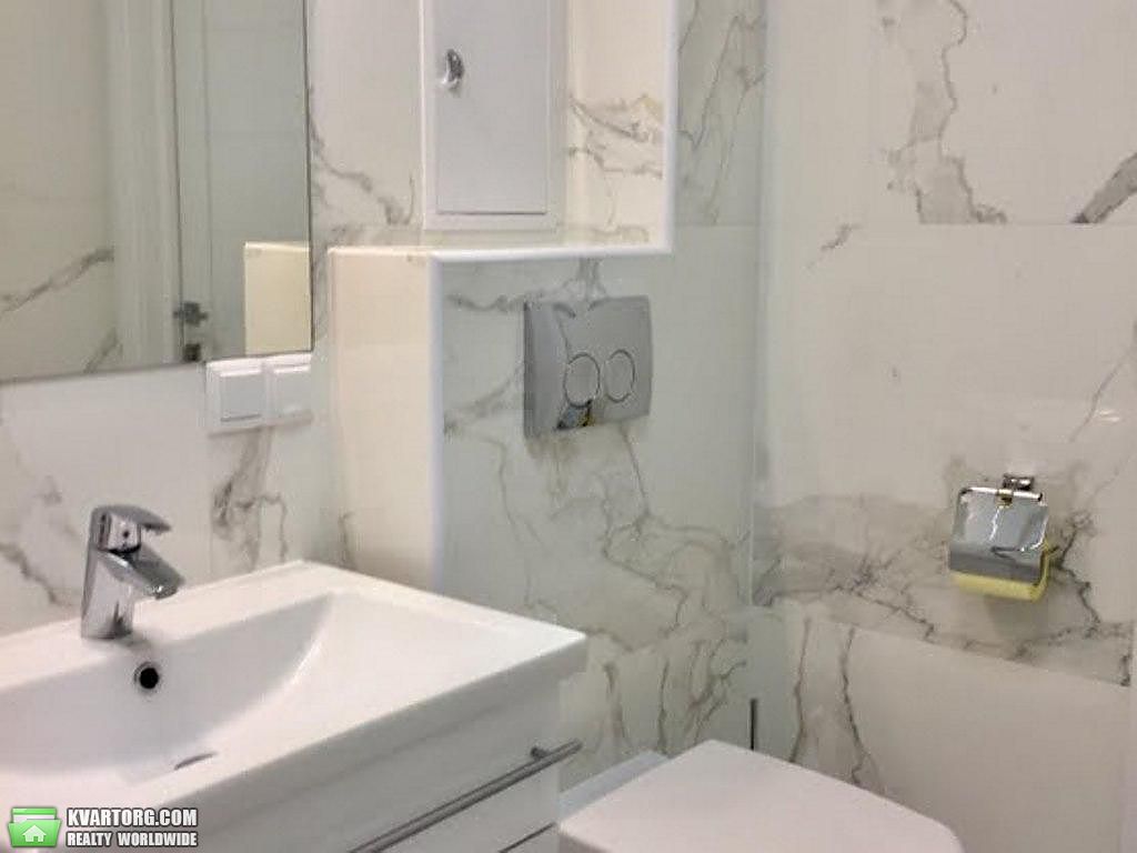 Rent out 2-room apartment. Киев,  Владимирская — photo 7
